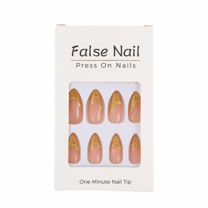 Artificial nails with elegant gold accent Bowlift