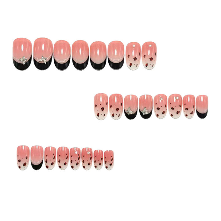 Artificial nails in a modern style with elegant embellishments Bowlift