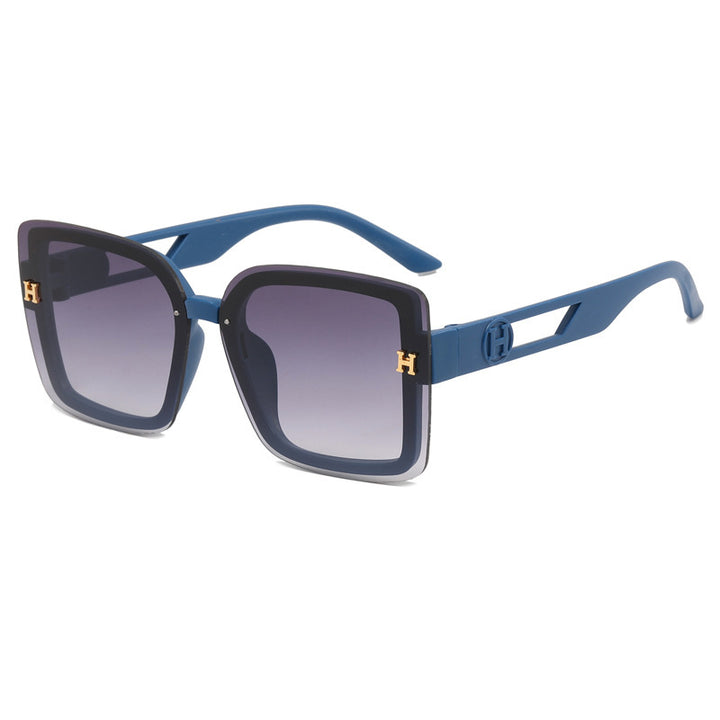 Women modern square sunglasses with elegant design Bowlift