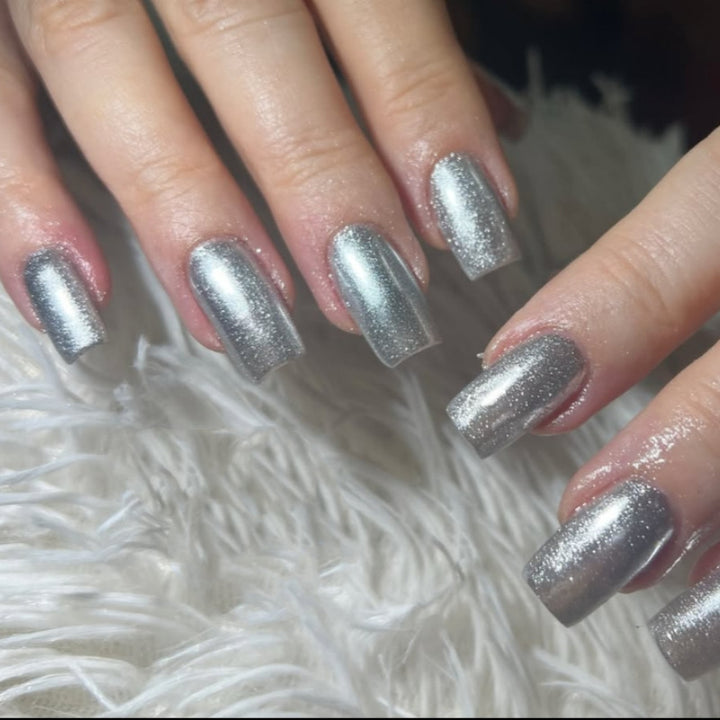 Shimmering Metallic Press-On Nail Set Bowlift