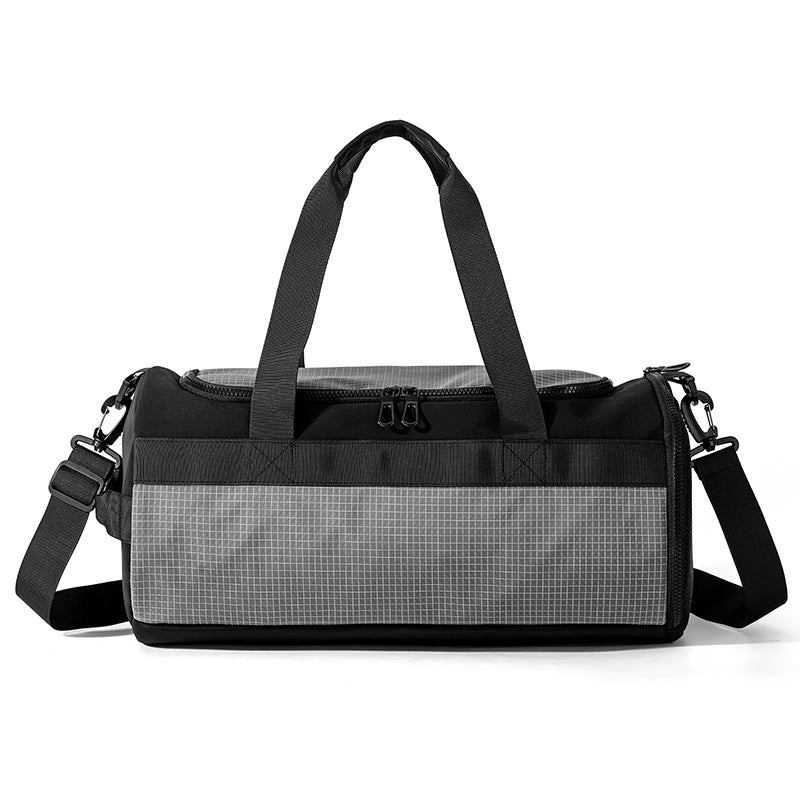 Practical sports and travel bag with ergonomic details Bowlift