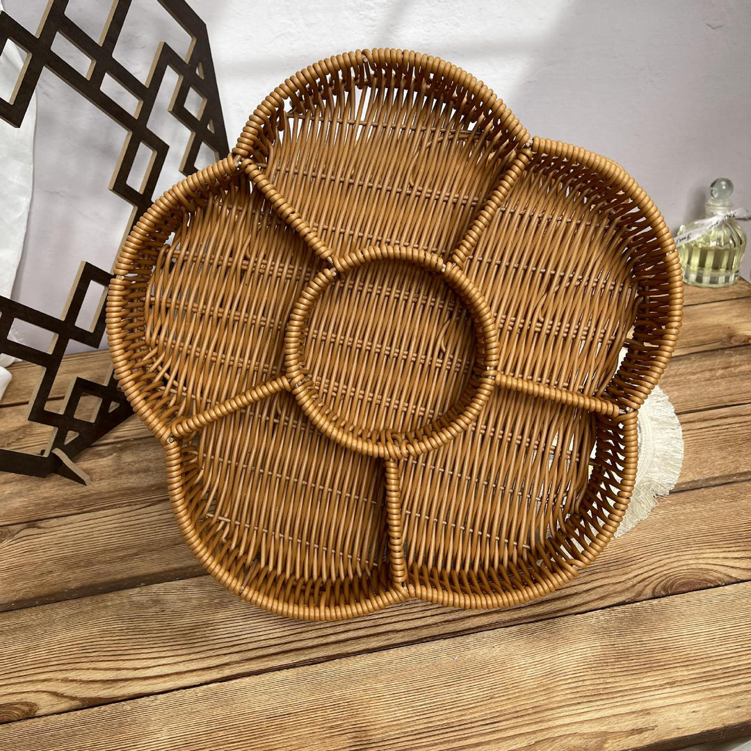 Ladies beef braided serving basket with three compartments Bowlift