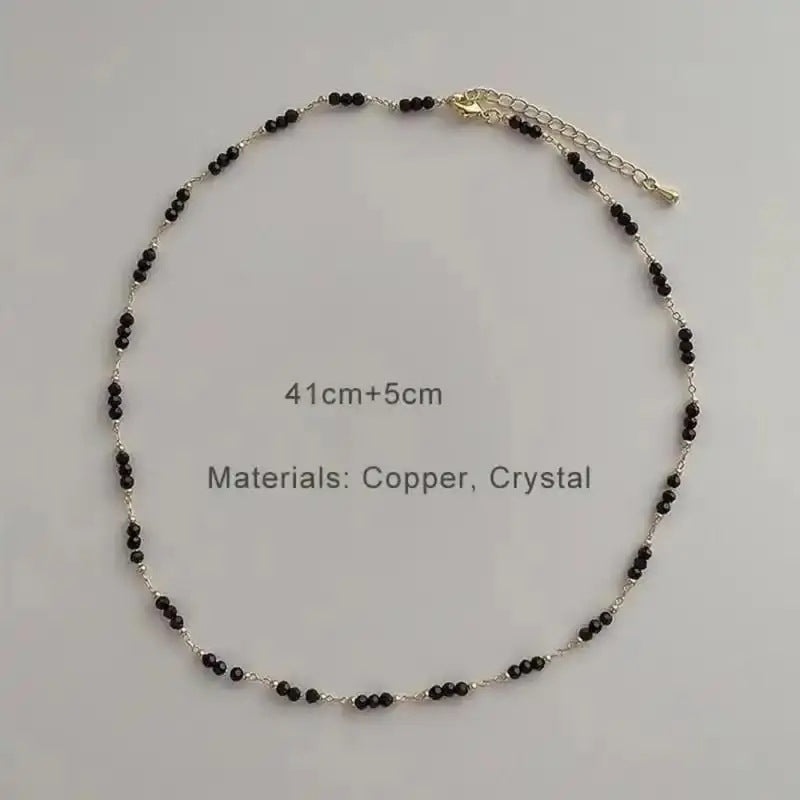 Delicate and Stylish Necklace with Sparkling Pearls Bowlift