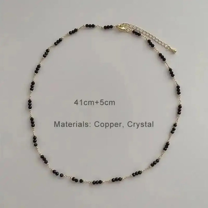 Delicate and Stylish Necklace with Sparkling Pearls Bowlift