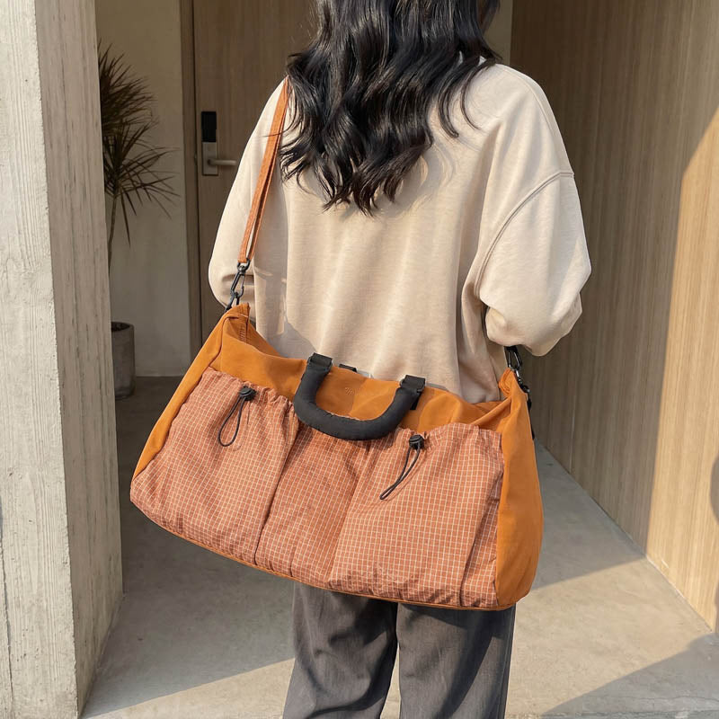 Shopping bag in urban design with versatile compartments Bowlift