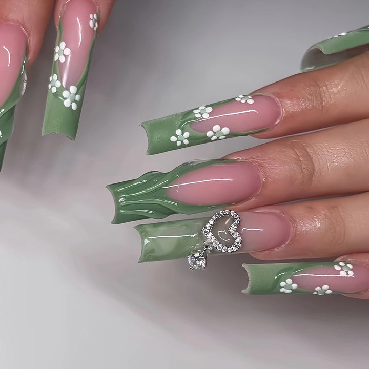 Floral 3D Decorative Nail Art Bowlift
