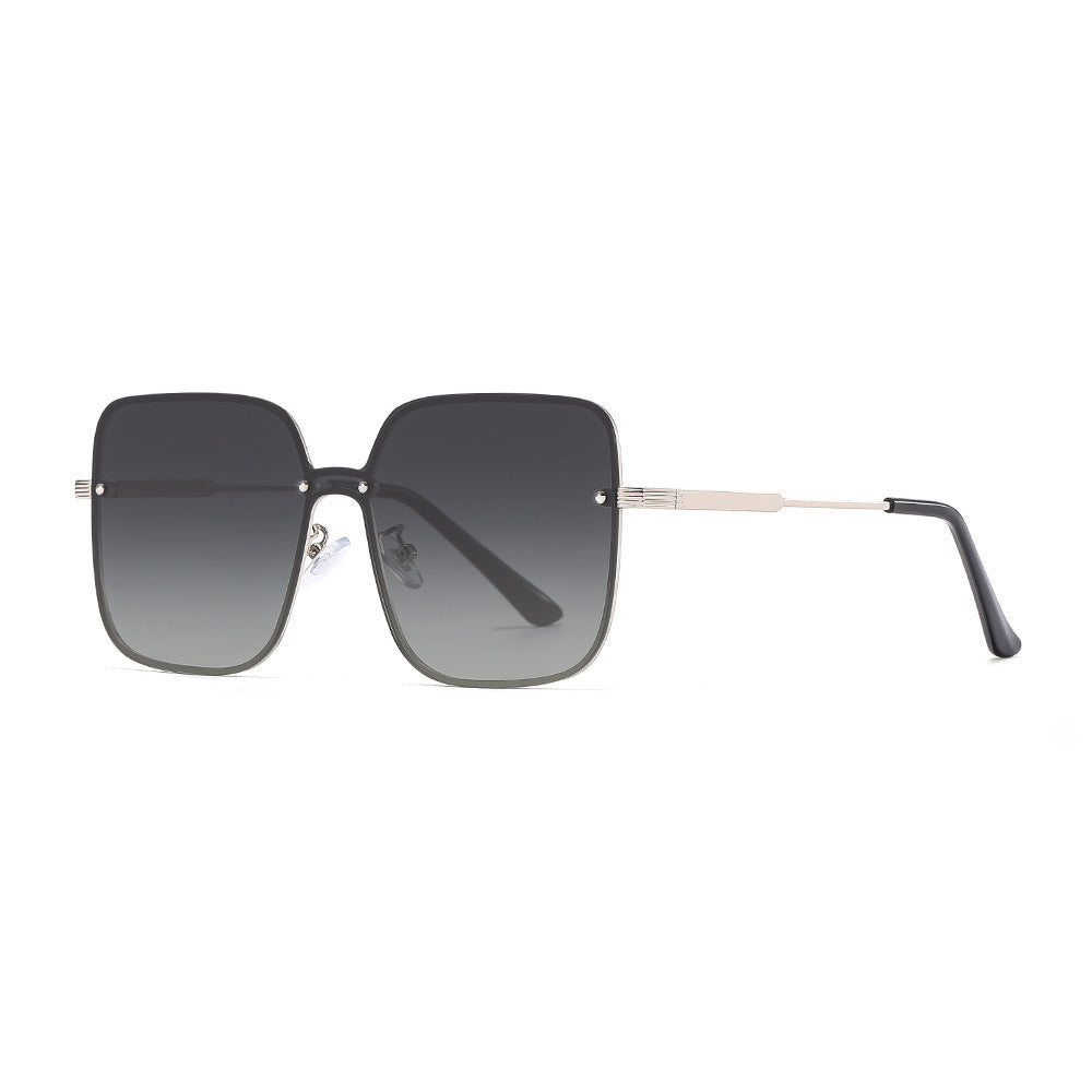 Women's sunglasses in an eccentric square design with a high-quality metal frame Bowlift