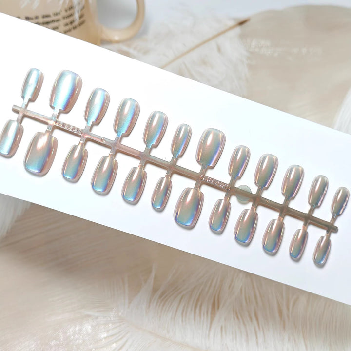 Shiny artificial nails Bowlift