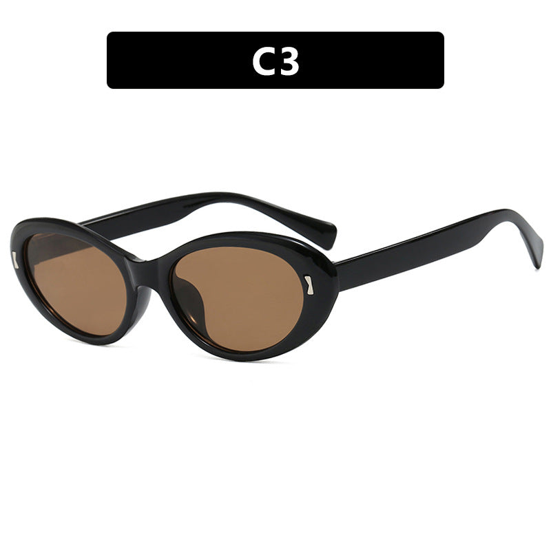 Ladies Cat-Eye Sunglasses with protective UV filter and stylish frame Bowlift