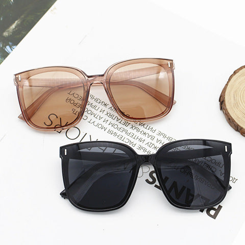 Women's Fashion Oversized Sunglasses with Full Frame Bowlift