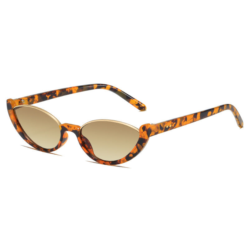 Ladies Cat-Eye Sunglasses with subtle frame and polarized lenses Bowlift