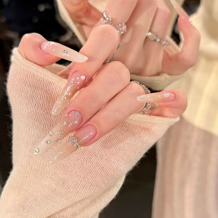 Artificial nails with elegant ombre effect Bowlift