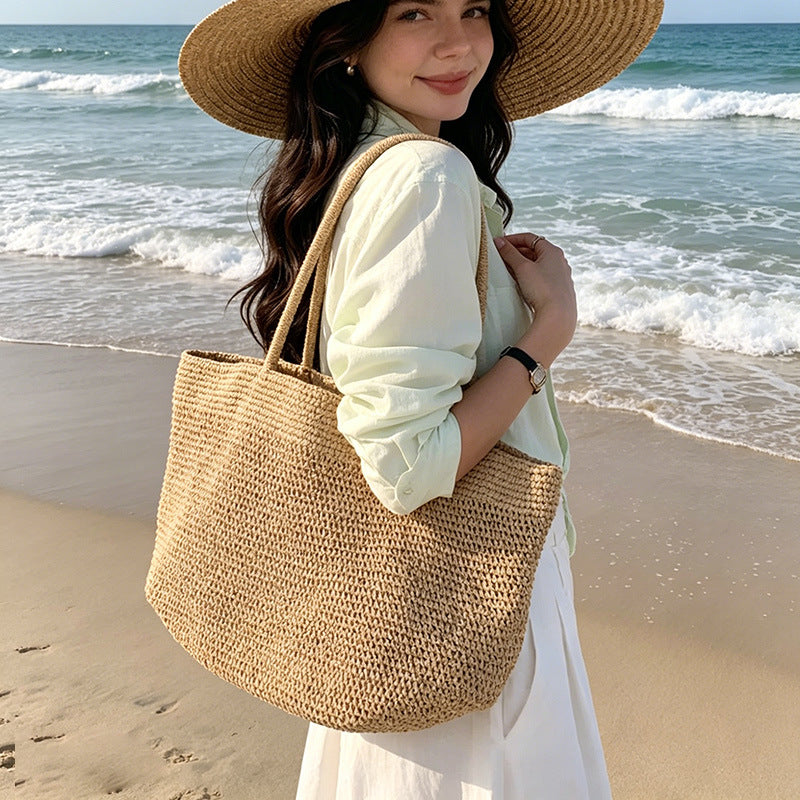 Handcrafted Beach Bag Made of Natural Material Bowlift