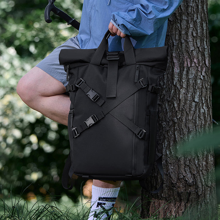 Backpack with roll closure and durable materials Bowlift
