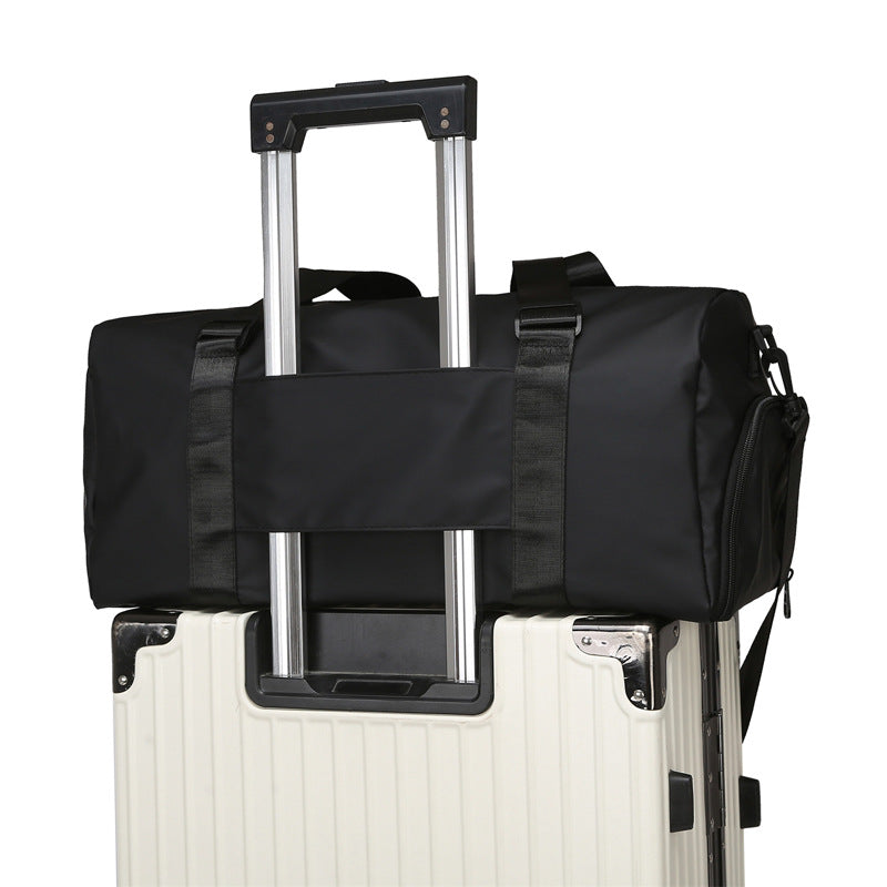 Sporty Travel Bag With Water-Repellent Material And Multiple Compartments Bowlift