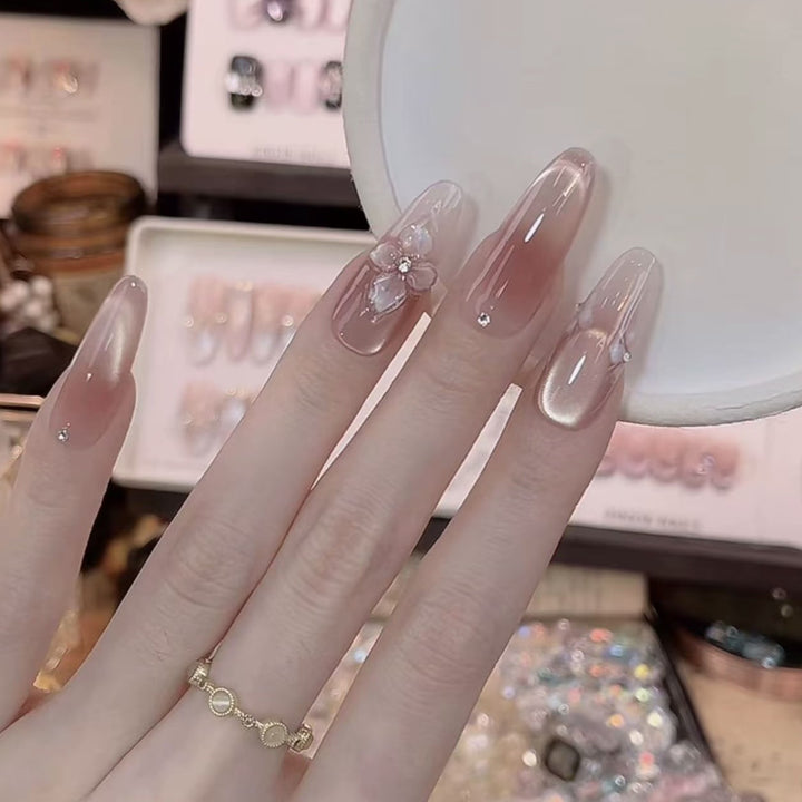Press-On Nail Art Bowlift