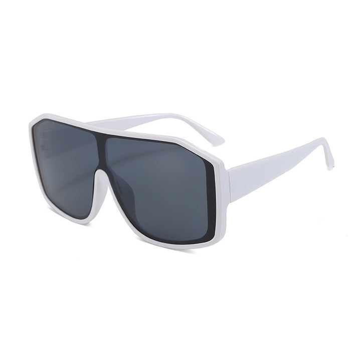 Ladies Fashion Oversized Sunglasses in Futuristic Design Bowlift