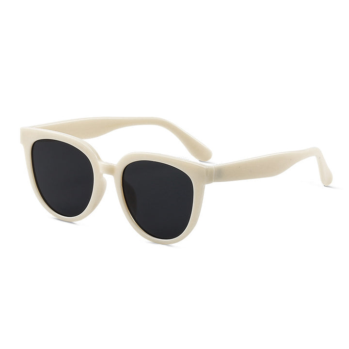 Retro-Inspired Elegant Sunglasses