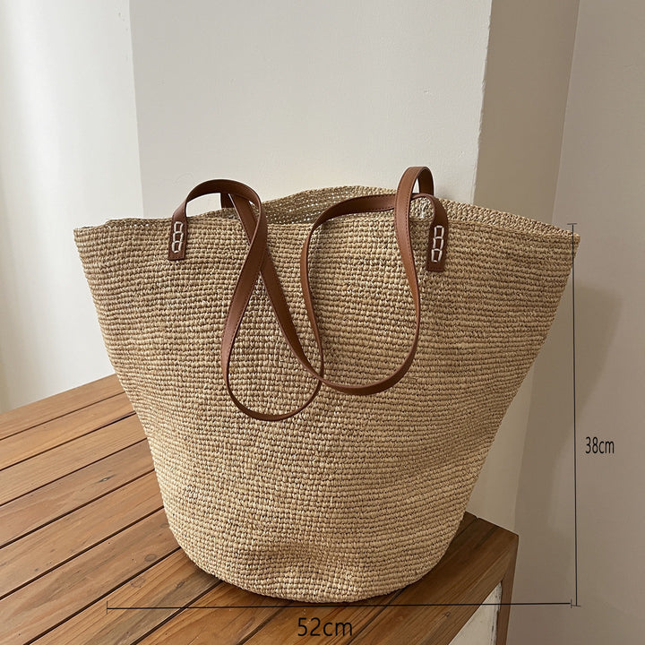 Handcrafted straw bag with soft lining Bowlift