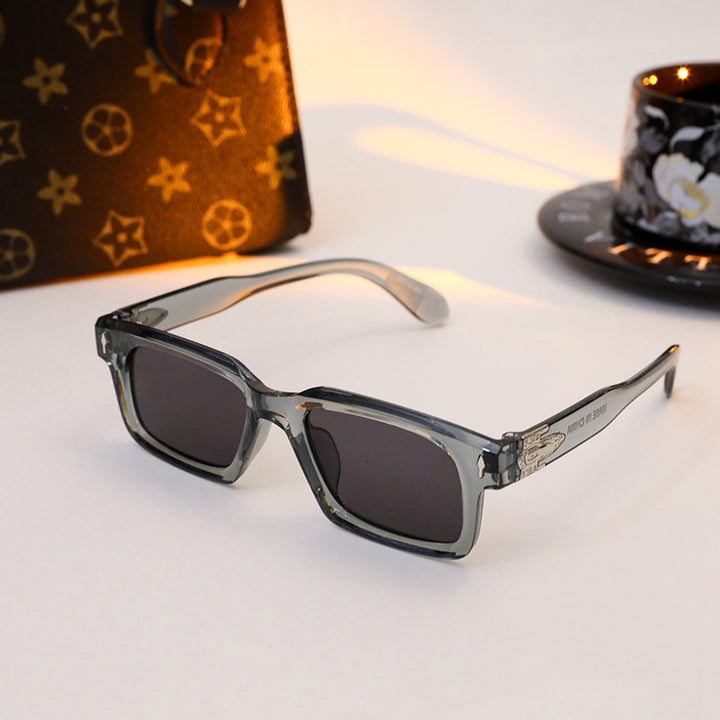 Ladies elegant rectangular sunglasses with special frame Bowlift