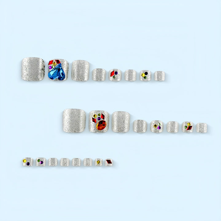 Artificial nails with sparkling rhinestone applications Bowlift