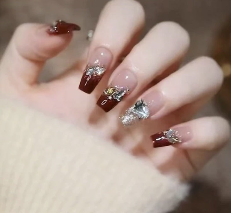 Elegant Nail Art with Gloss Finish Bowlift