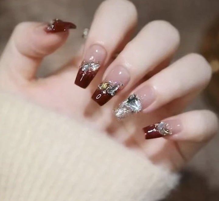 Elegant Nail Art with Gloss Finish Bowlift