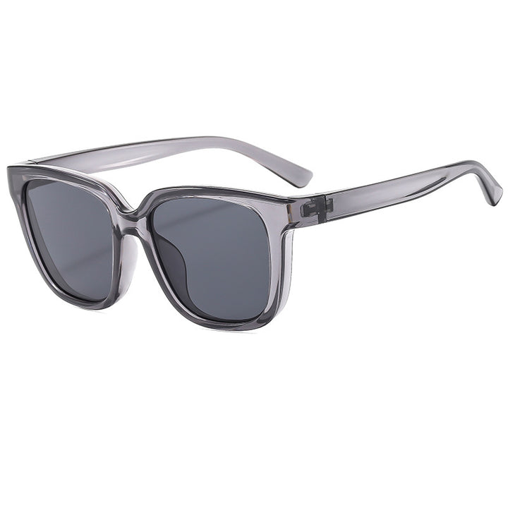 Ladies Cat-Eye Sunglasses with elegant and modern frame Bowlift