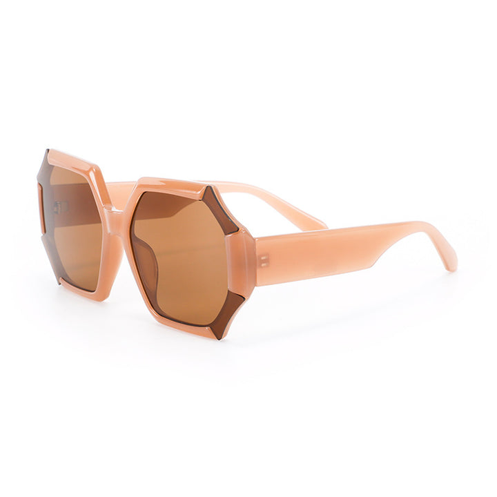 Ladies fashionable sunglasses with faceted frame Bowlift