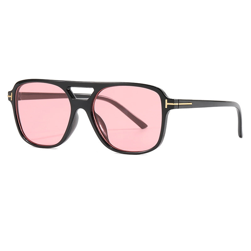 Ladies' striking sunglasses with outstanding shape Bowlift