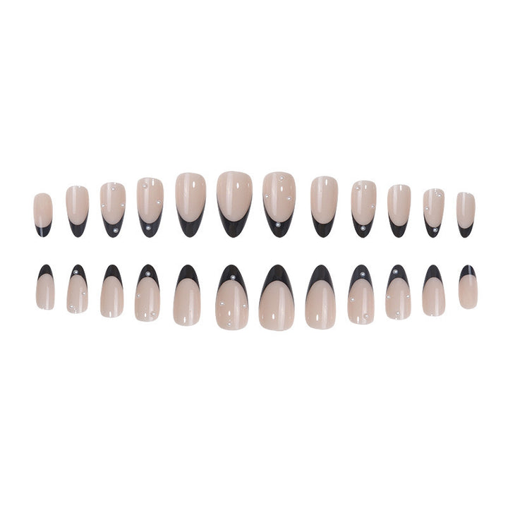 Artificial nail set with elegant lace design and radiant shine Bowlift