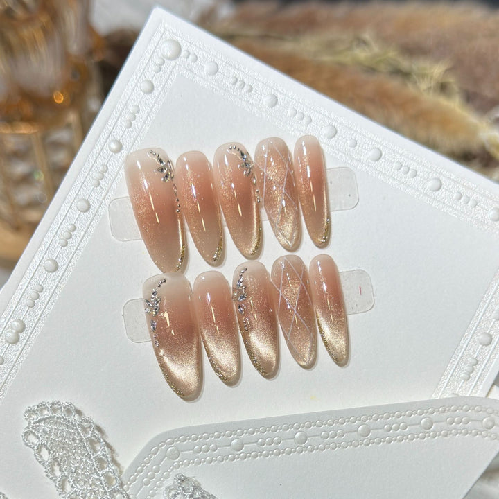 Glamorous Stiletto Press-On Nail Set with Rhinestone Accents Bowlift