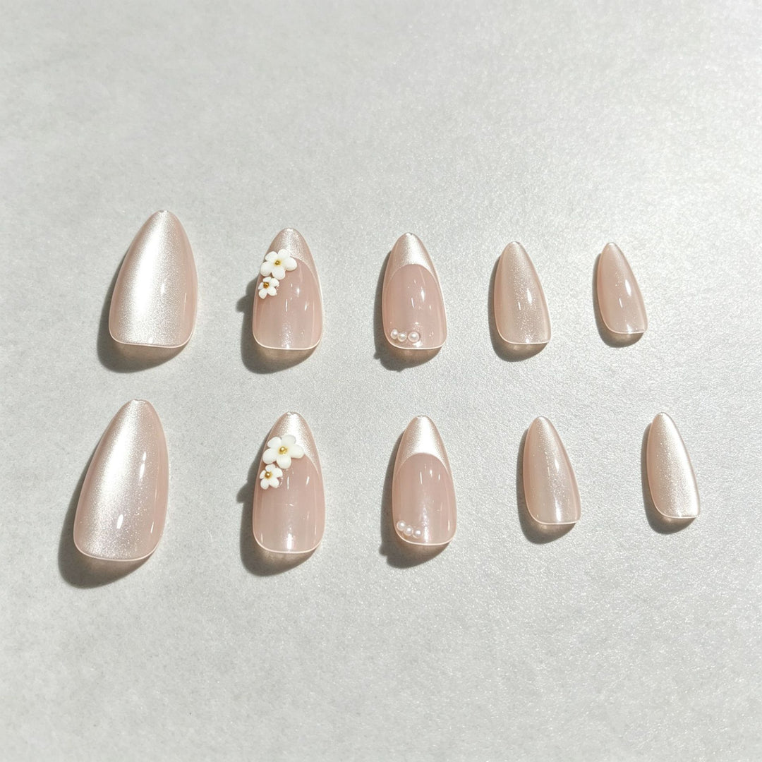 Elegant Floral Nail Design Press-On Tips Bowlift