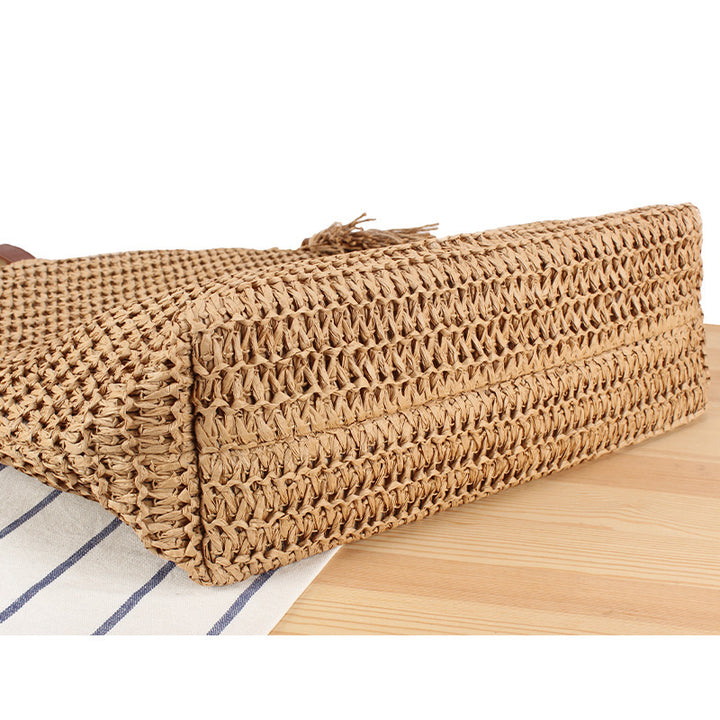 Handbag Made of Braided Natural Material with Tassel Decoration Bowlift