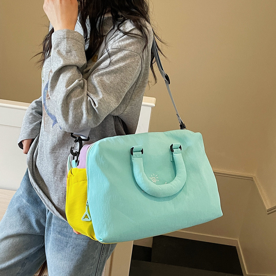 Stylish Multi-Compartment Travel Duffle Bowlift