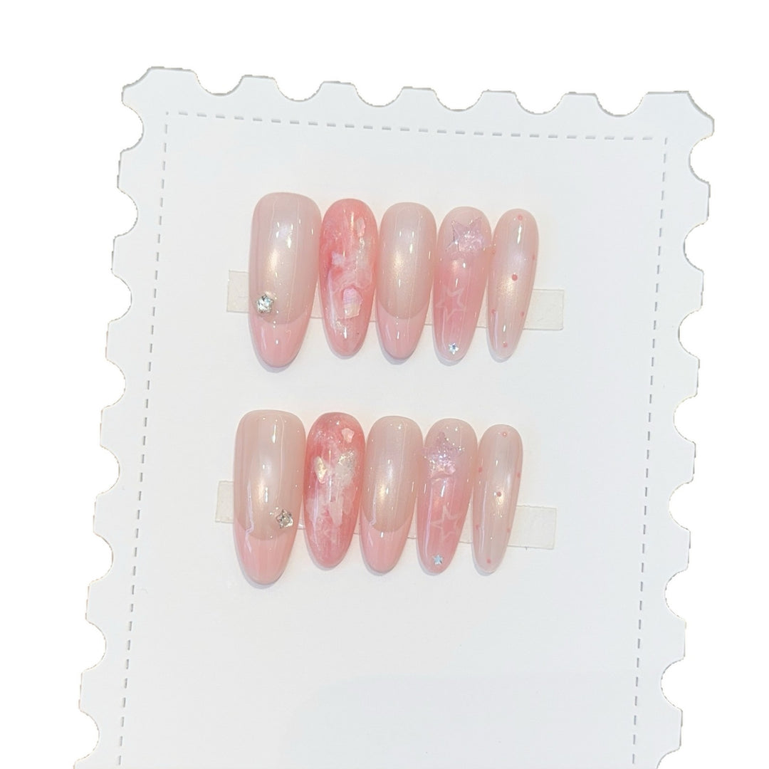 Artificial nails with delicate glitter and star motifs Bowlift