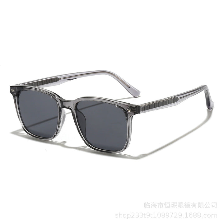Women's robust sunglasses in modern retro design Bowlift