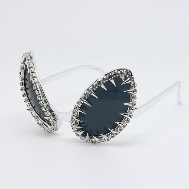 Women's striking sunglasses with luxurious crystal embellishments and尖 design elements Bowlift