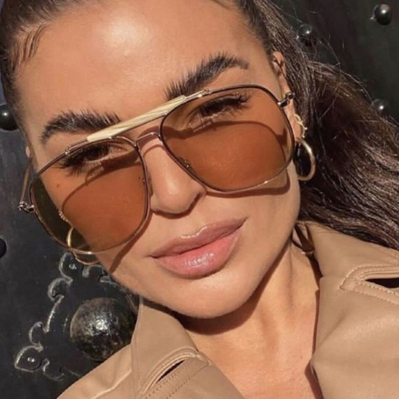 Women Pilot Sunglasses with stylish design and UV protection Bowlift