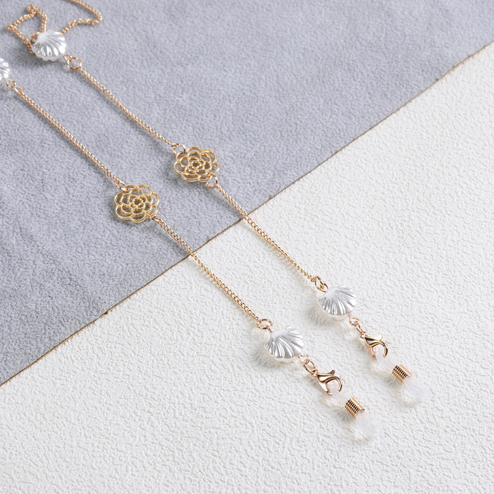 Elegant Floral Drop Earrings Bowlift