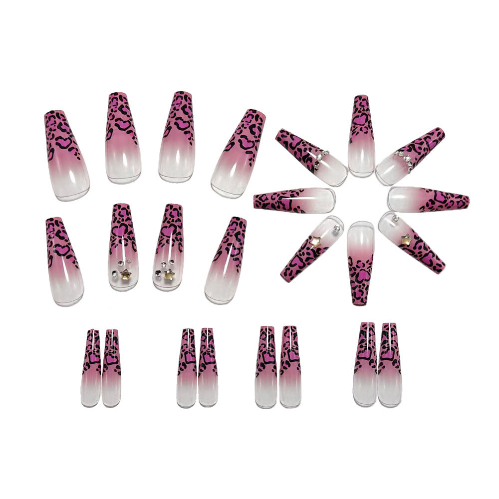 Glamorous artificial nails in leopard design Bowlift