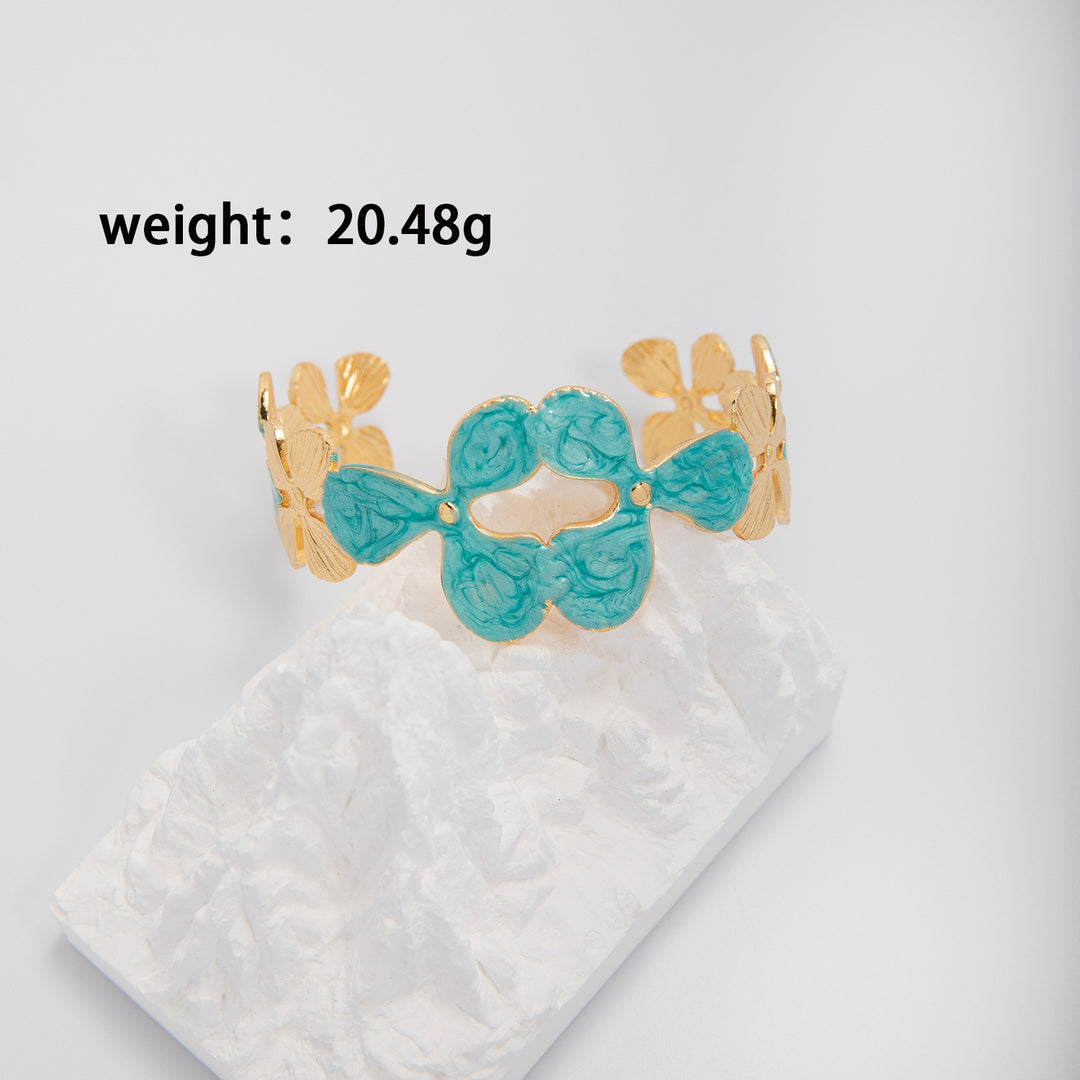 Artistic Cuff Bracelet Bowlift