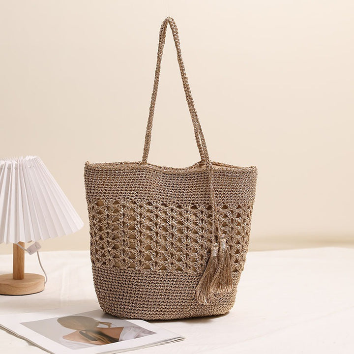 Crocheted tote bag with elegant tassels Bowlift