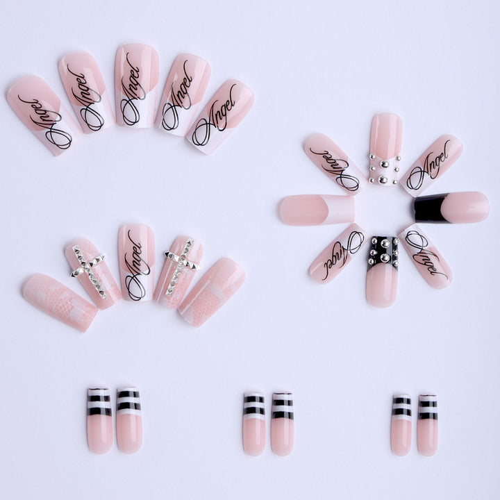Artificial nails with glamorous 3D decorations Bowlift