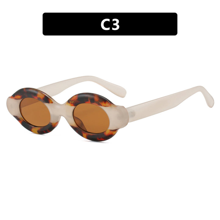 Women's sunglasses in trendy retro design with oval lenses Bowlift