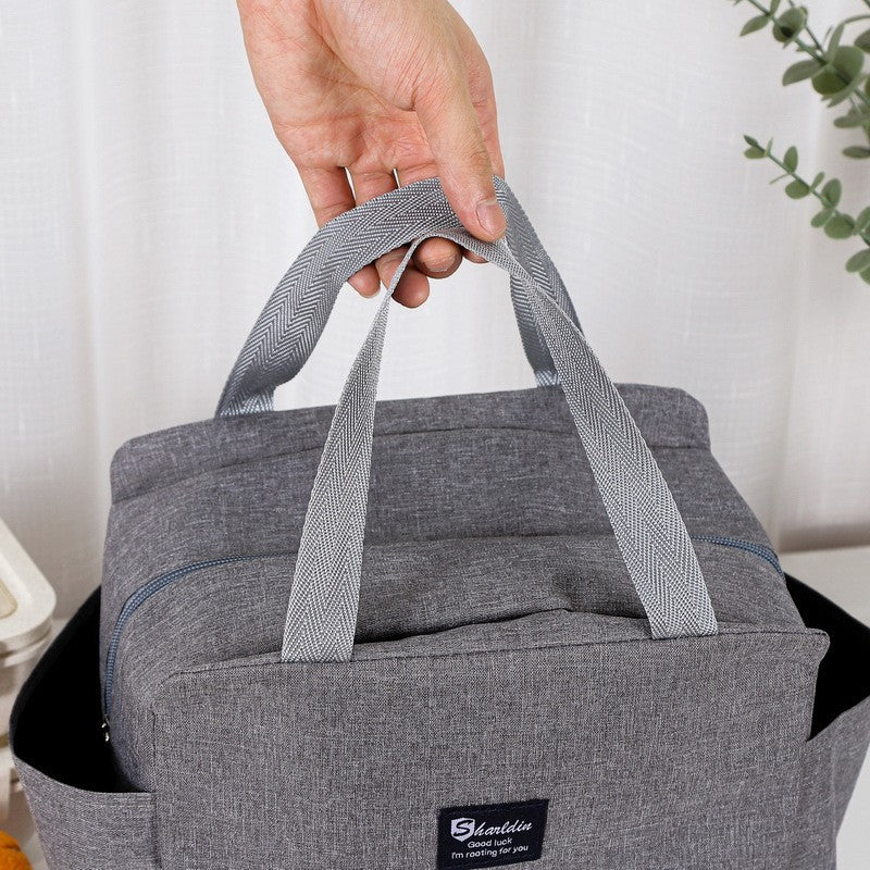 Playful Bear-Themed Lunch Tote