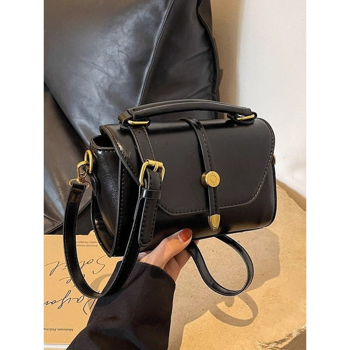 Vintage-Inspired Leather Shoulder Bag Bowlift