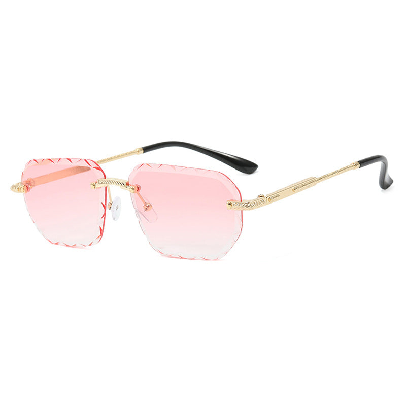 Women's geometric sunglasses with mirrored lenses and sturdy frame Bowlift