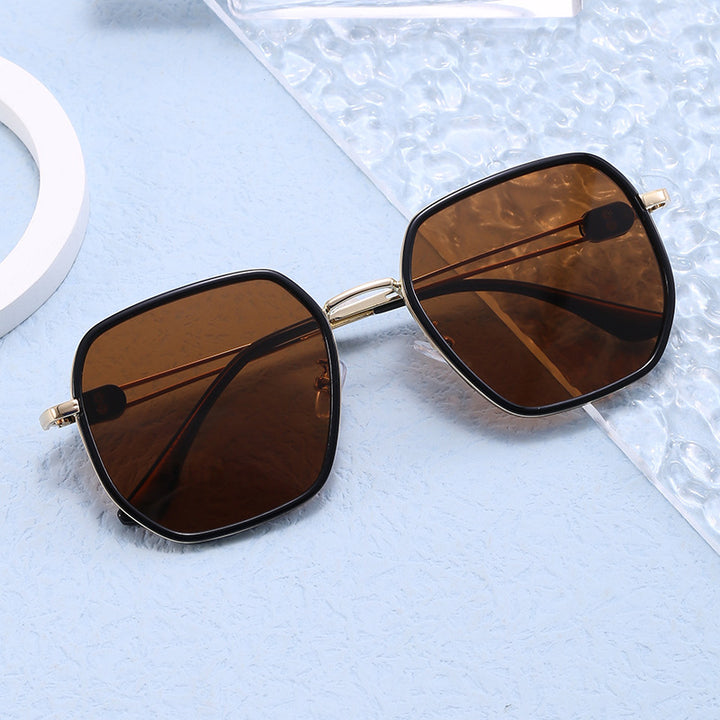 Women's Fashion Sunglasses with Square Design and Stylish Frame Bowlift