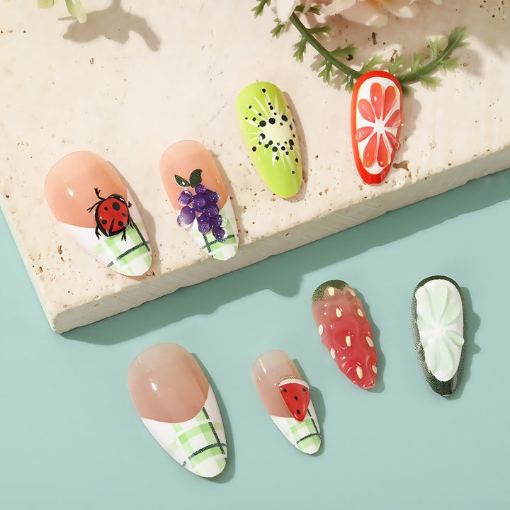 Creative and cheerful art nails Bowlift